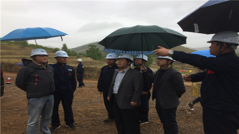 CMEC领导视察崇礼光伏项目现场