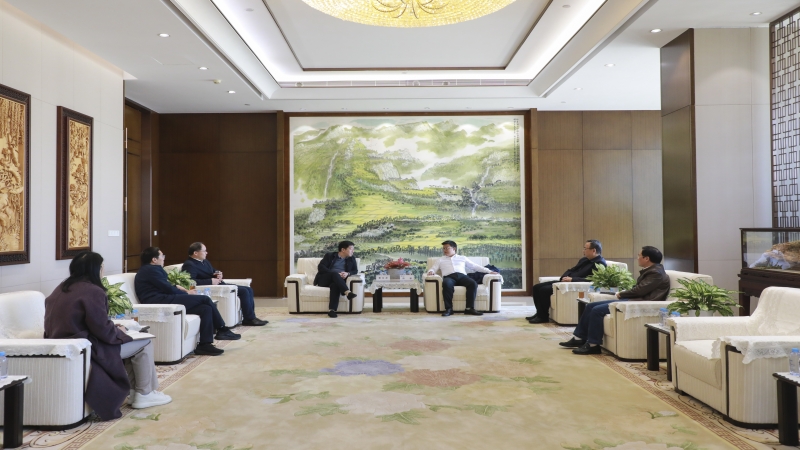 长沙市政府党组成员、副市长覃佐彦一行调研中机国际